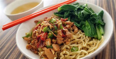 Mie Ayam 5 Ngewu: Rahasia Rasa yang Bikin Kembali Lagi di Cilacap